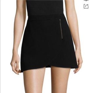 ALICE+OLIVIA BLACK MINI SKIRT SZ 4